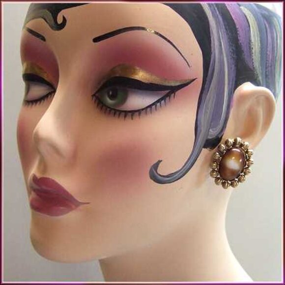 1940s Italian Venetian or Czech Caramel Glass Vintage Earrings - Picture 3 of 6